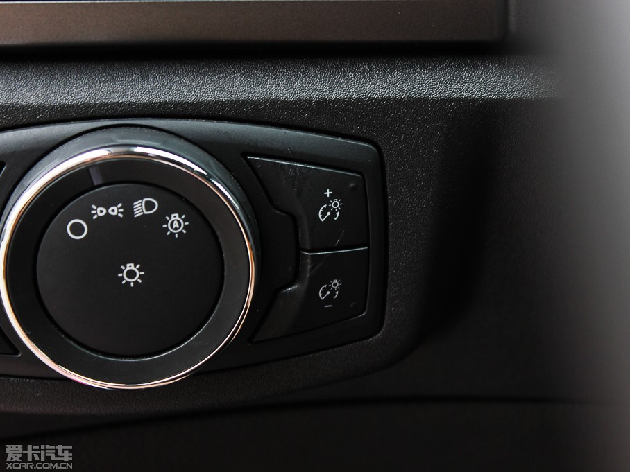 2013ɵϚW 2.0T GTDi240 A\