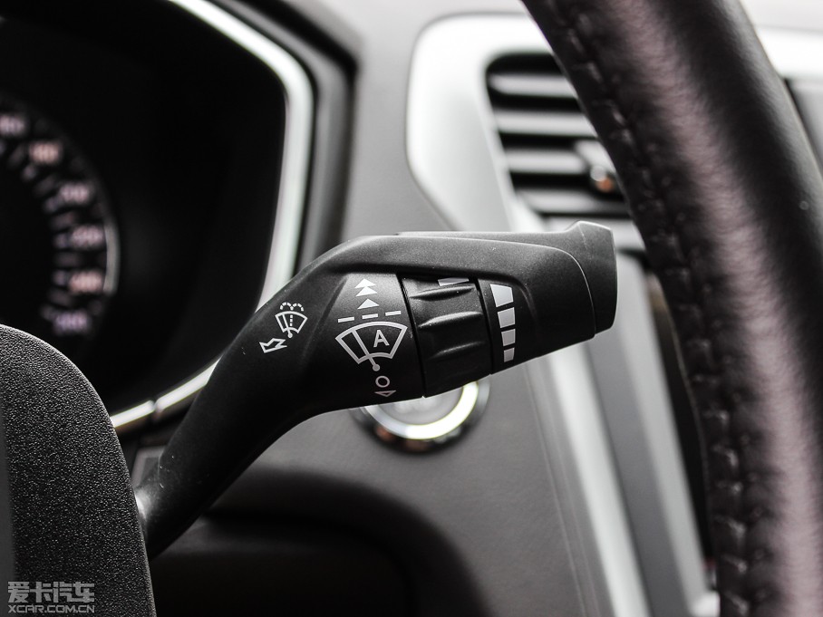 2013ɵϚW 2.0T GTDi240 A\