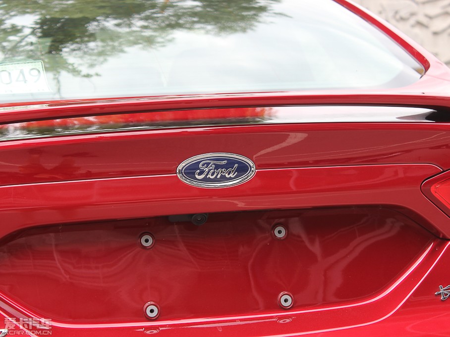 2013ɵϚW 2.0T GTDi240 A\