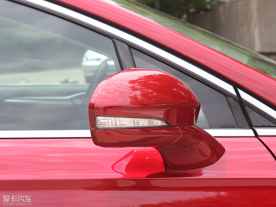 2013ɵϚW 2.0T GTDi240 A\