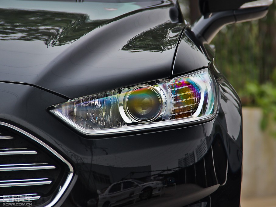 2013ɵϚW 1.5T GTDi180 r