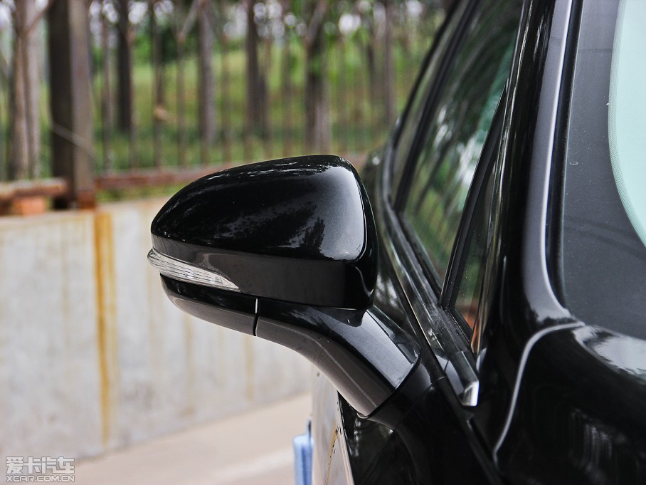 2013ɵϚW 1.5T GTDi180 r