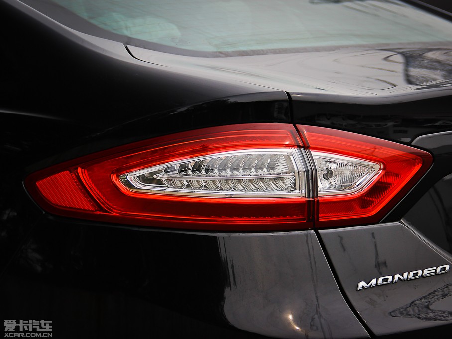 2013ɵϚW 1.5T GTDi180 r