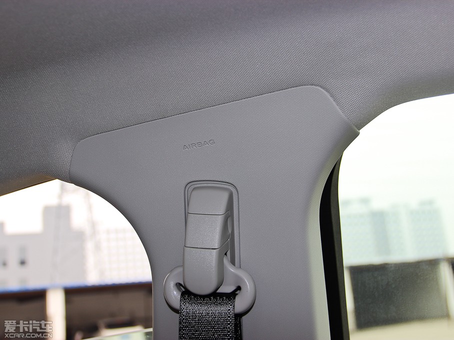 2013ɵϚW 1.5T GTDi180 r