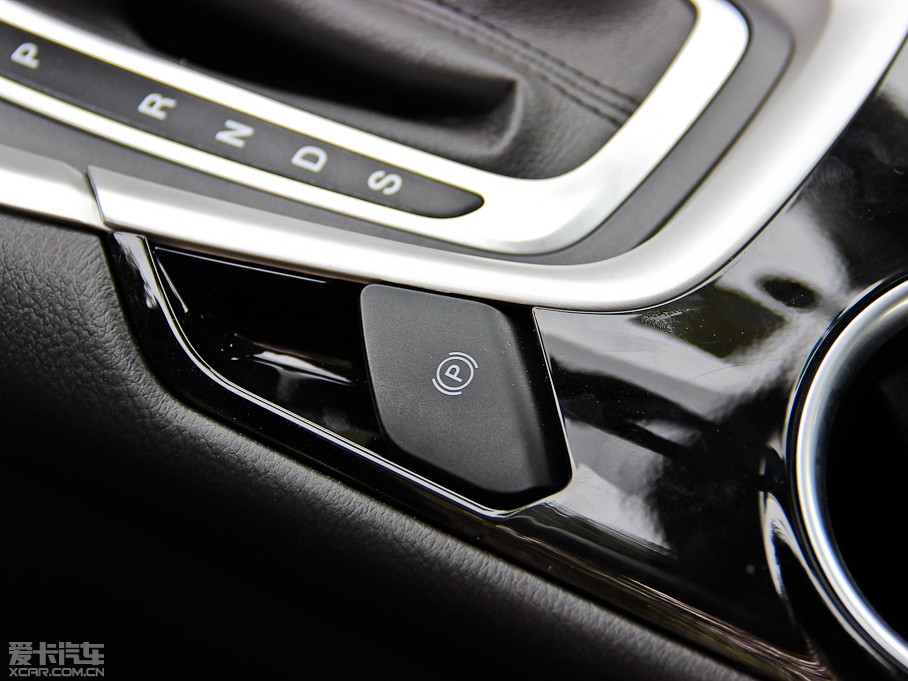 2013ɵϚW 1.5T GTDi180 r