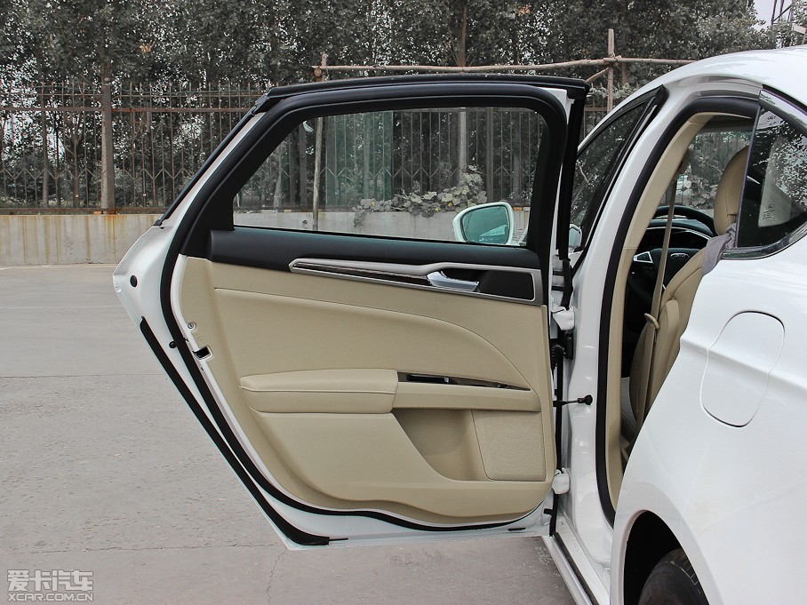 2013ɵϚW 2.0T GTDi200 A