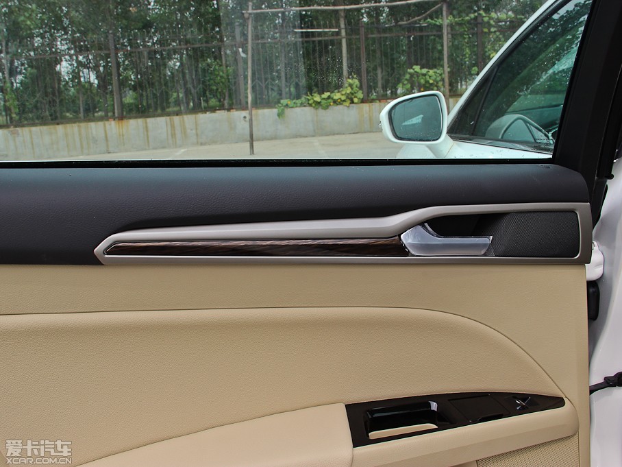 2013ɵϚW 2.0T GTDi200 A