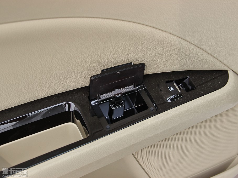 2013ɵϚW 2.0T GTDi200 A