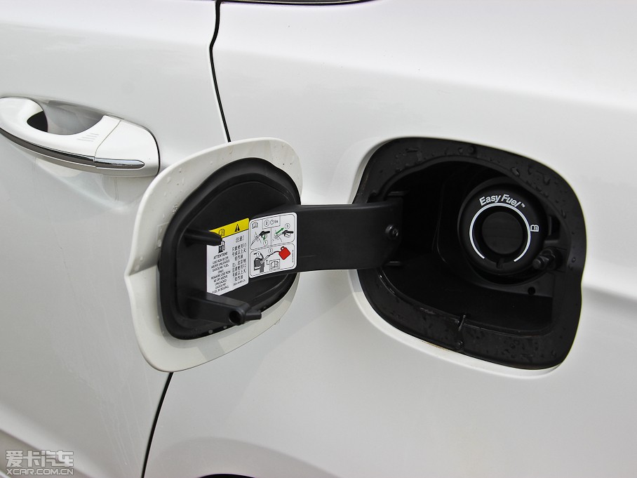 2013ɵϚW 2.0T GTDi200 r