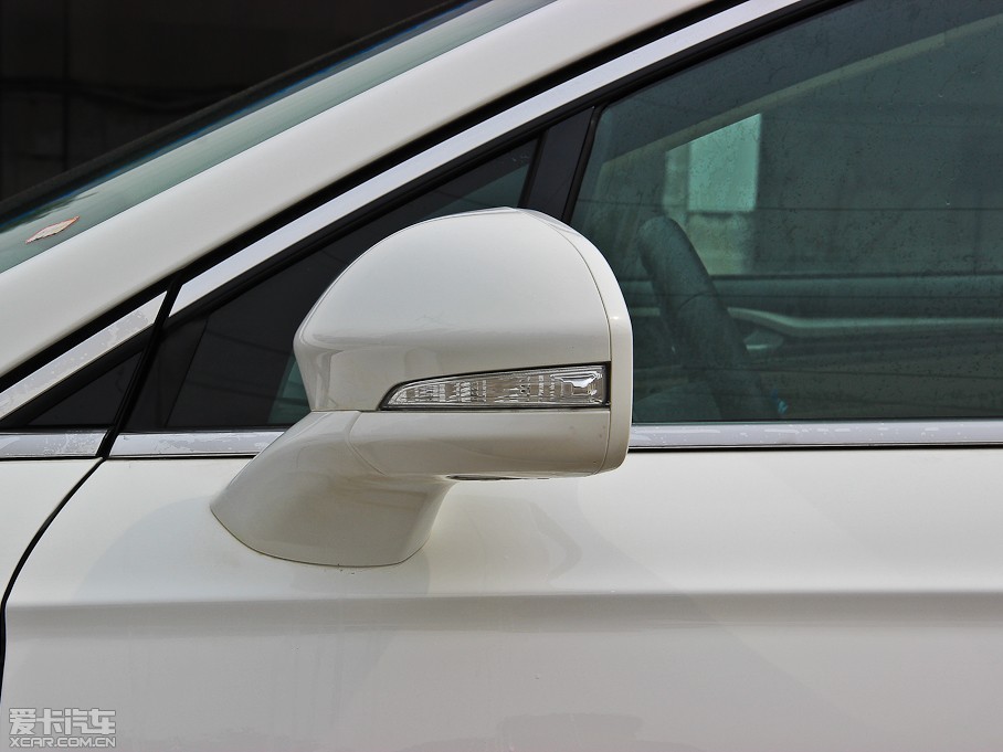 2013ɵϚW 2.0T GTDi200 r