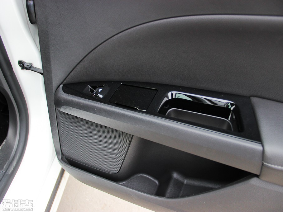 2013ɵϚW 2.0T GTDi200 r