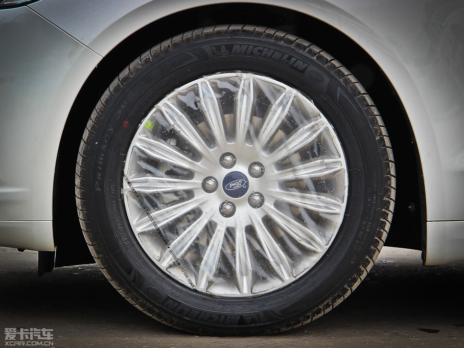 2013ɵϚW 2.0T GTDi200 r