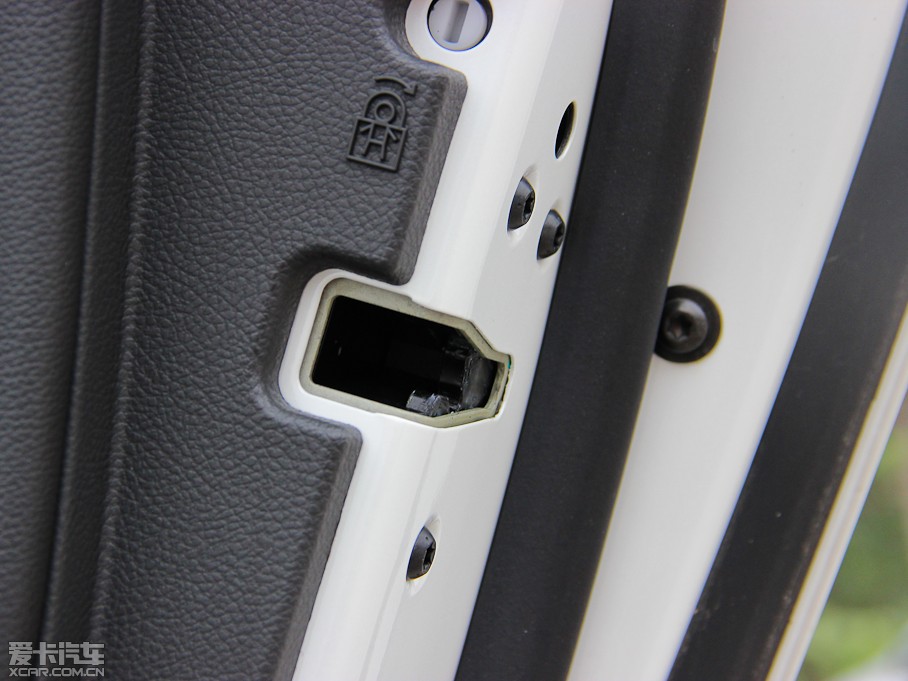 2013ɵϚW 2.0T GTDi200 r(sh)