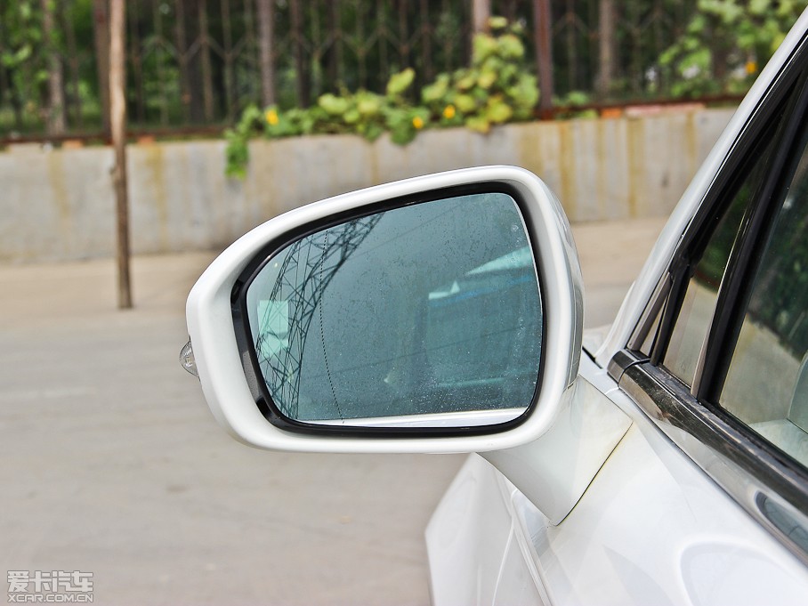 2013ɵϚW 2.0T GTDi200 r(sh)