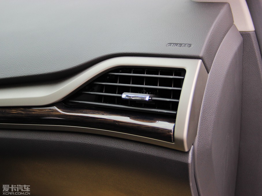 2013ɵϚW 2.0T GTDi200 r