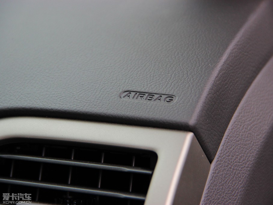 2013ɵϚW 2.0T GTDi200 r