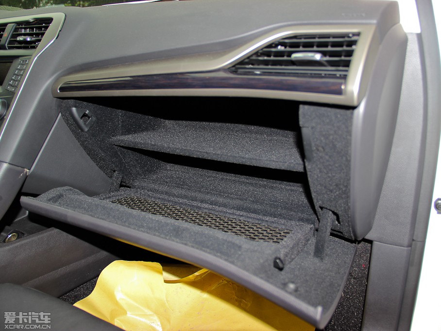 2013ɵϚW 2.0T GTDi200 r