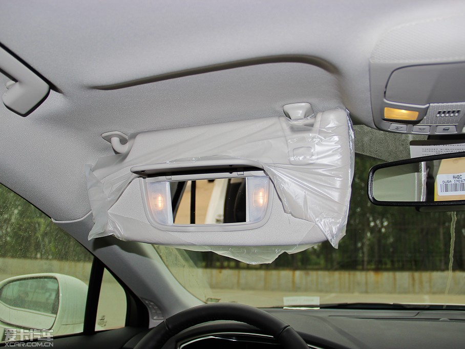 2013ɵϚW 2.0T GTDi200 r