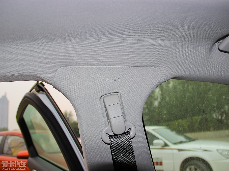 2013ɵϚW 2.0T GTDi200 r