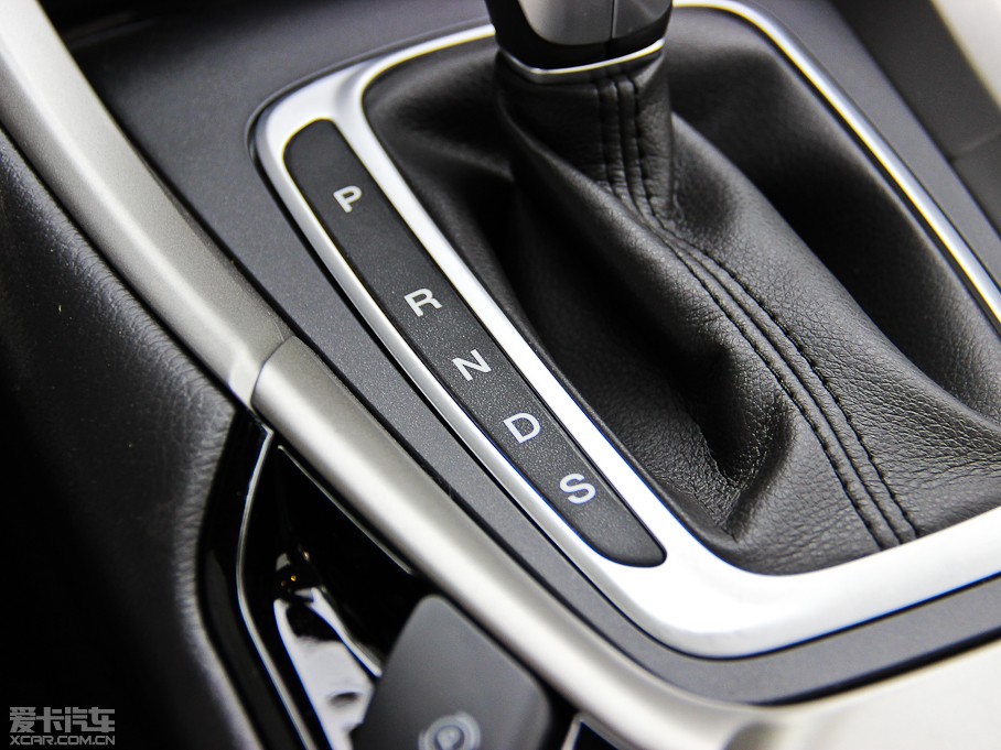 2013ɵϚW 2.0T GTDi200 r