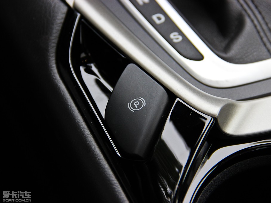 2013ɵϚW 2.0T GTDi200 r