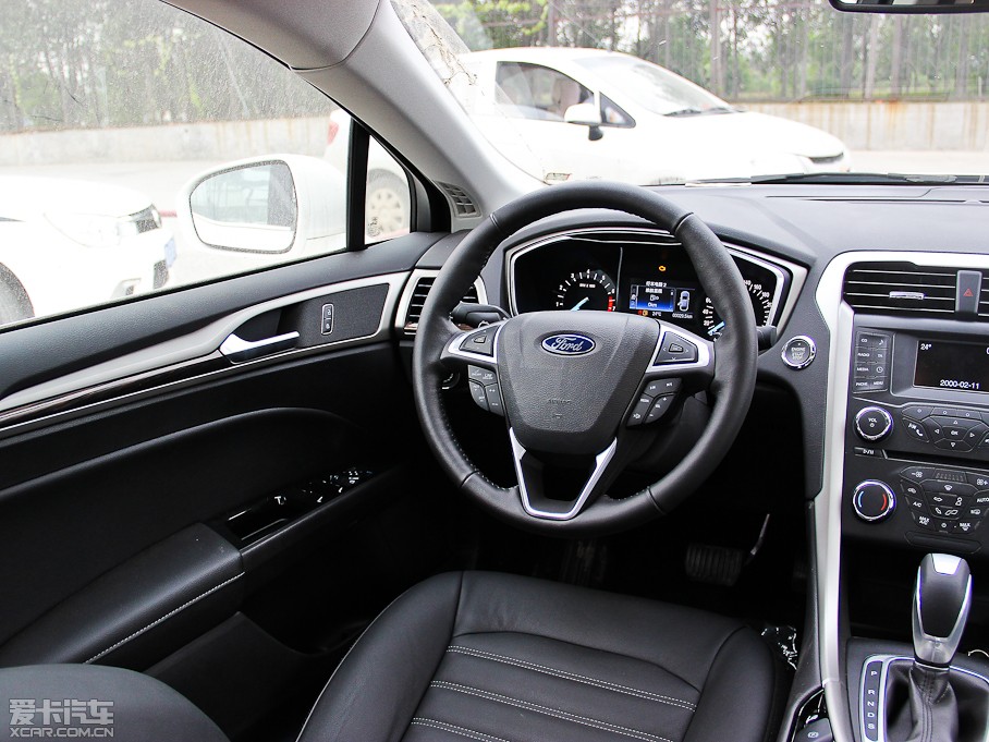 2013ɵϚW 2.0T GTDi200 r