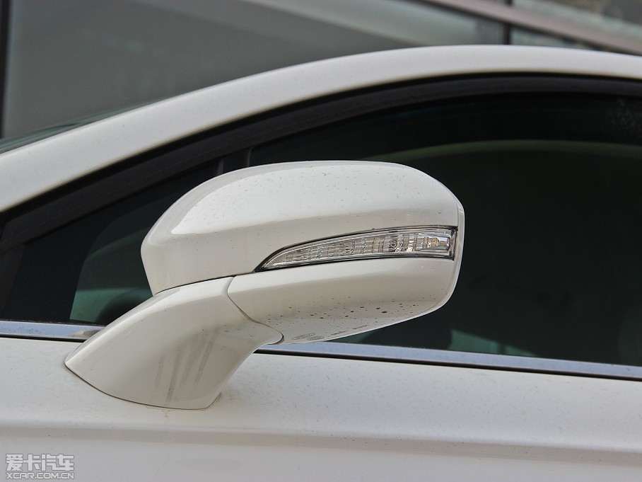 2013ɵϚW 1.5T GTDi180 m