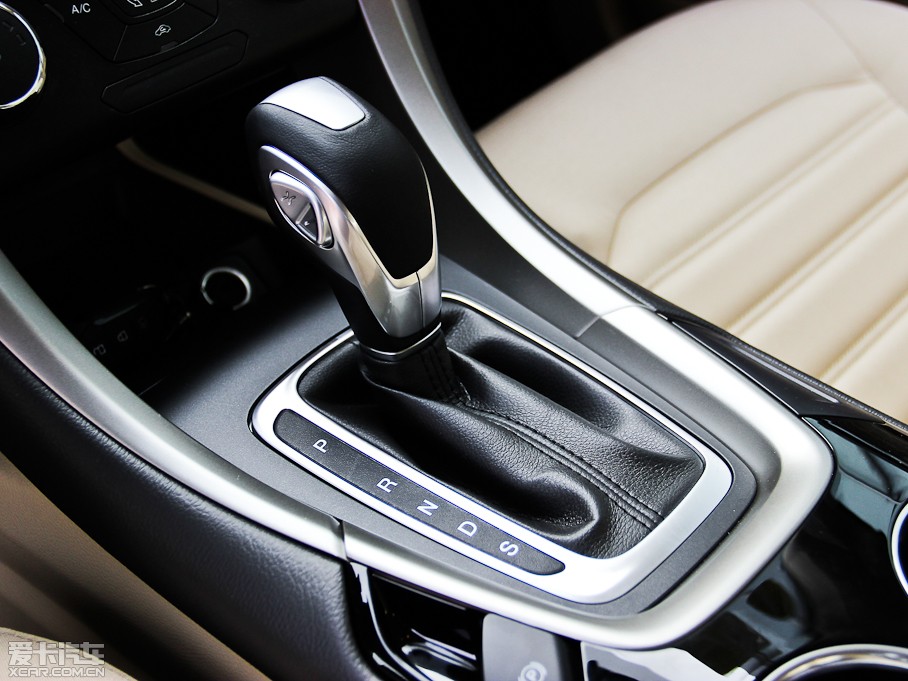 2013ɵϚW 1.5T GTDi180 m