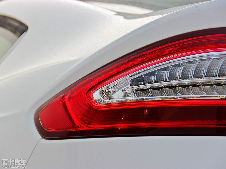 2013ɵϚW 1.5T GTDi180 m