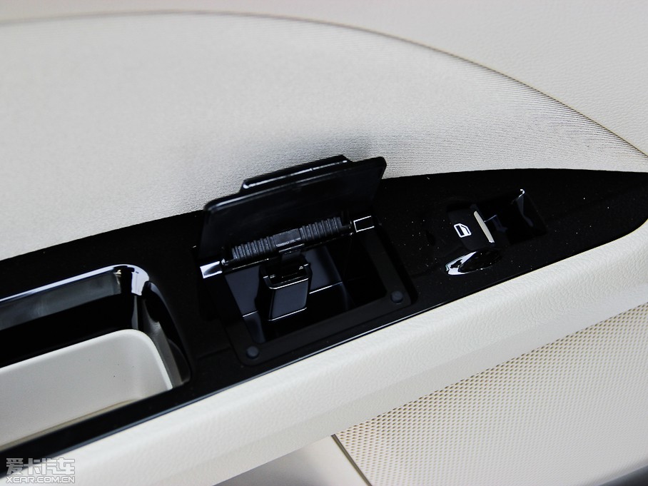 2013ɵϚW 1.5T GTDi180 m