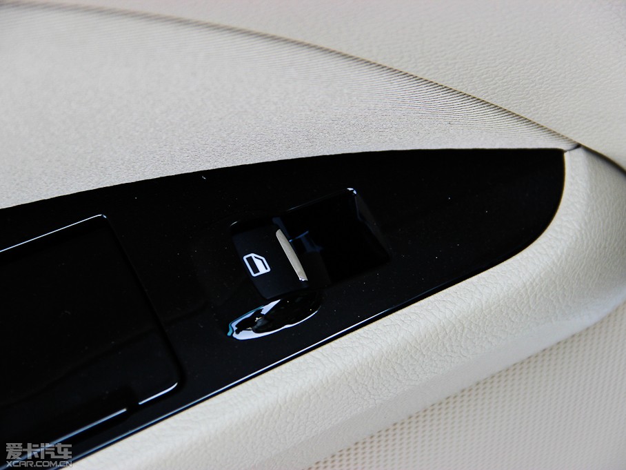 2013ɵϚW 1.5T GTDi180 m