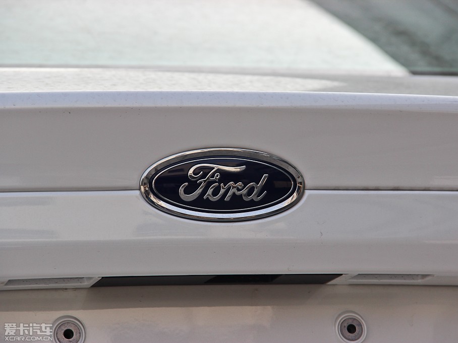 2013ɵϚW 1.5T GTDi180 m