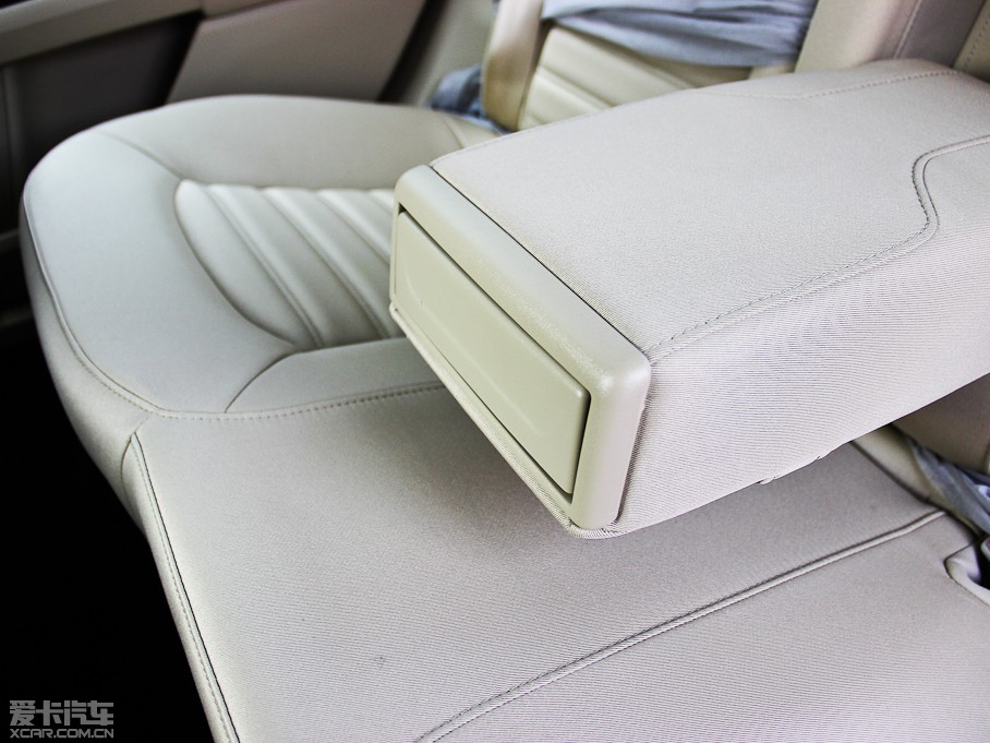 2013ɵϚW 1.5T GTDi180 m