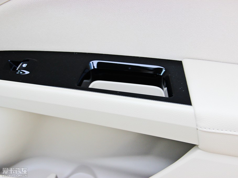 2013ɵϚW 1.5T GTDi180 m