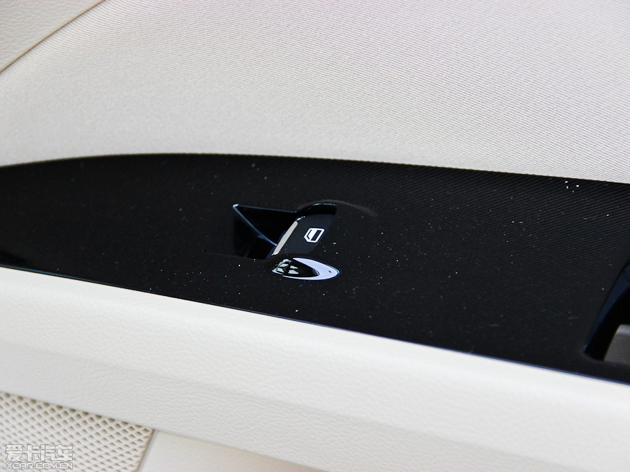 2013ɵϚW 1.5T GTDi180 m