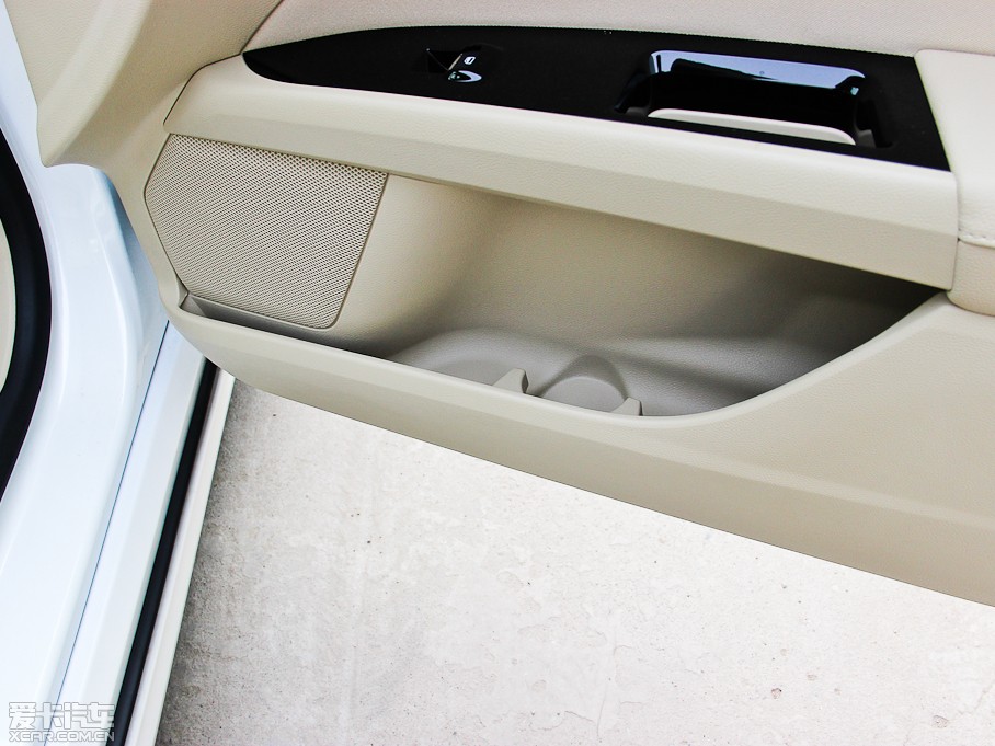 2013ɵϚW 1.5T GTDi180 m