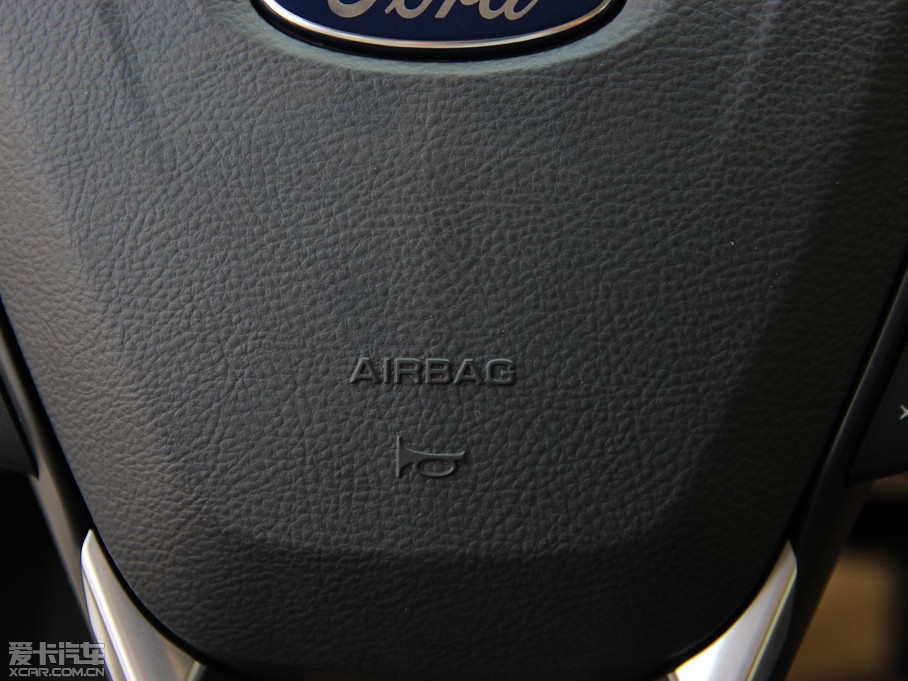 2013ɵϚW 1.5T GTDi180 m