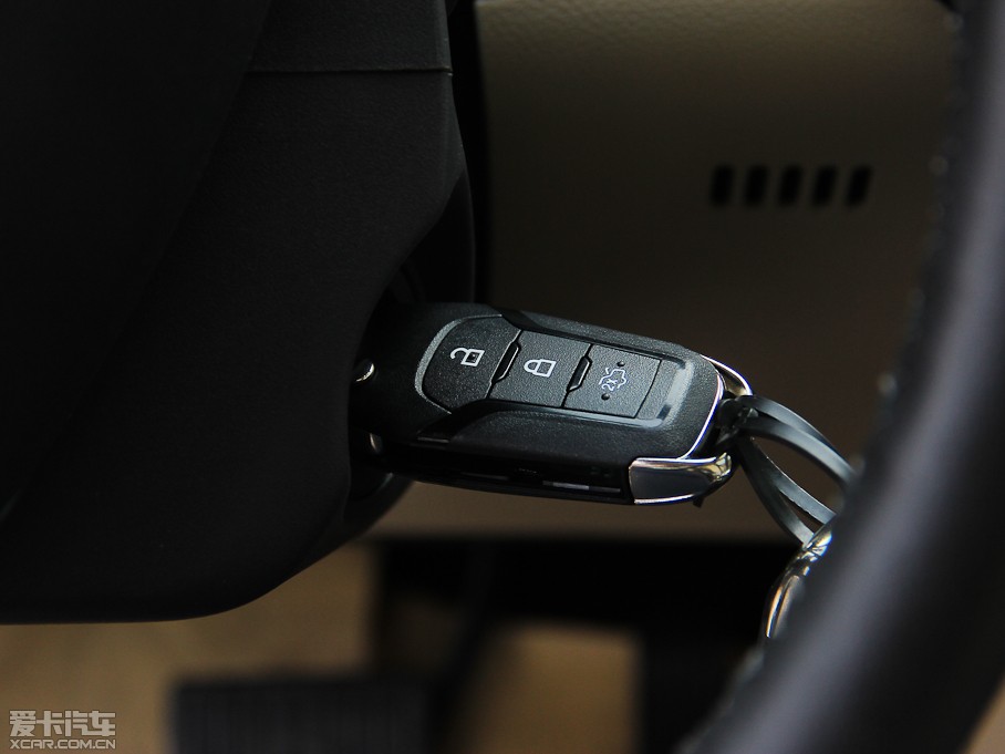 2013ɵϚW 1.5T GTDi180 m