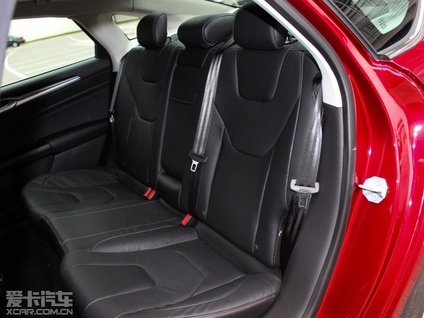 長安福特2013款新蒙迪歐