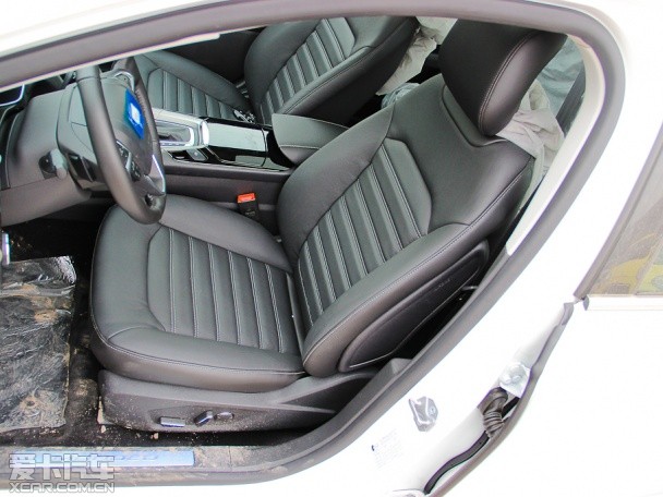 長安福特2013款新蒙迪歐