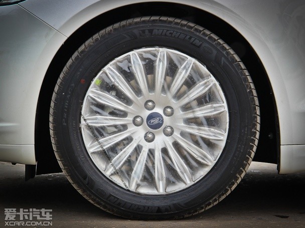 長安福特2013款新蒙迪歐