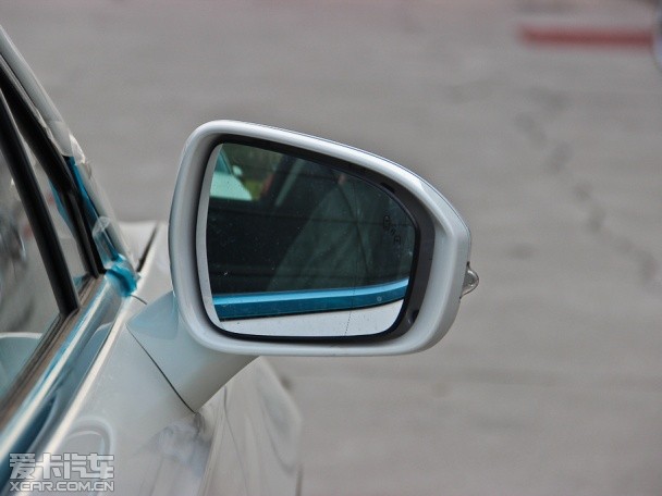 長安福特2013款新蒙迪歐