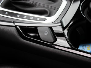 2013款2.0T GTDi240 豪华运动型 驻车制动器