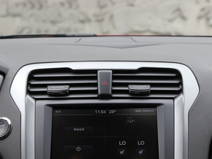 2013款2.0T GTDi240 豪华运动型 空调出风口