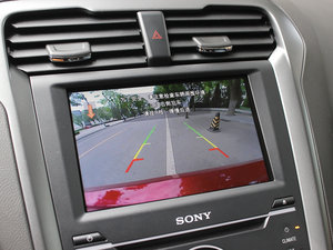 2013款2.0T GTDi240 豪华运动型 中控台显示屏