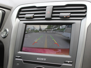 2013款2.0T GTDi240 豪华运动型 中控区