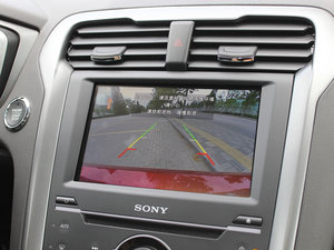 2013款2.0T GTDi240 豪华运动型 中控区