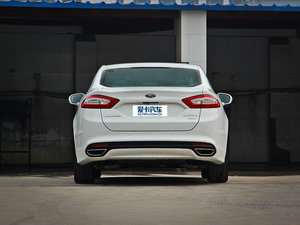 2013款2.0T GTDi200 时尚型 正后	