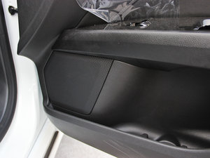 2013款2.0T GTDi240 至尊型 空间座椅