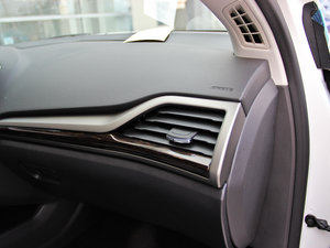 2013款2.0T GTDi240 至尊型 空间座椅